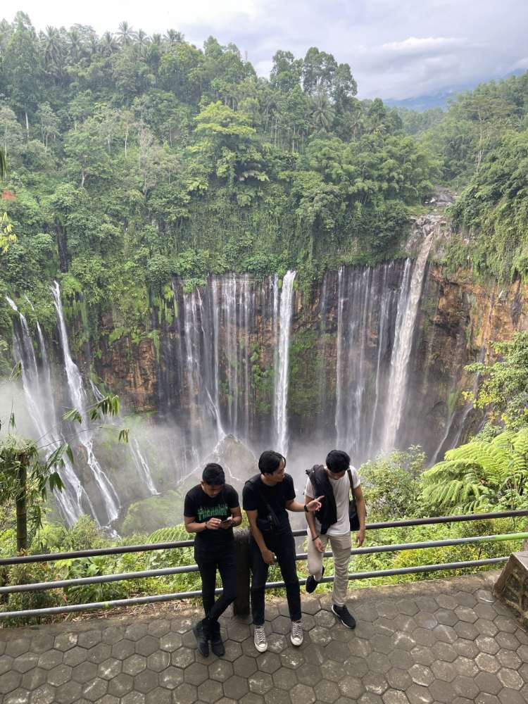 Air Terjun Tumpak Sewu: Lokasi, Jam Buka, HTM, & Daya Tarik ...